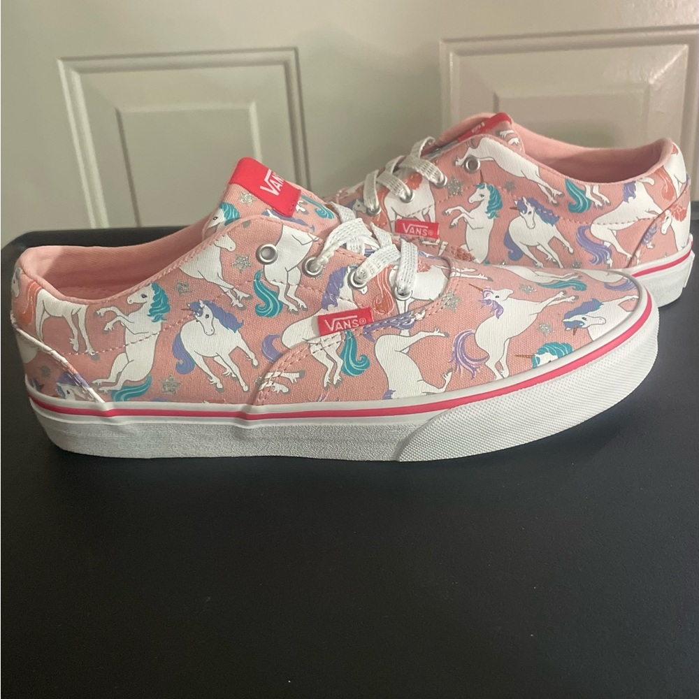 NIB VANS Off the Wall Women’s Size  6.0 Powder Pink/White Unicorn Low Top